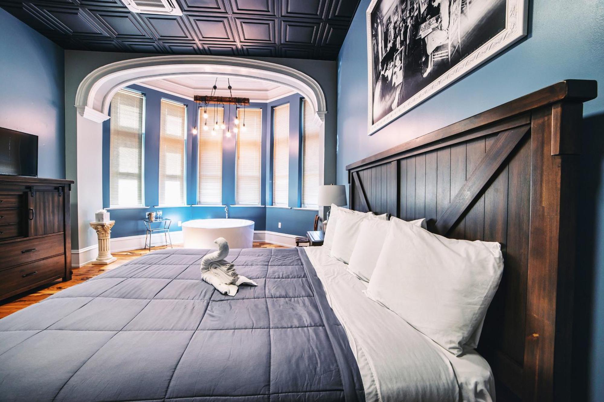 City Hall Grand Hotel ويليامسبورت الغرفة الصورة